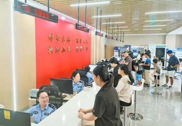 红旗分局四季城警务室:为群众打造“一站式”幸福